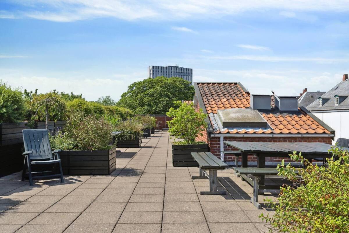 First Row Apartment With Balcony To The Ramparts Copenhaga Exterior foto